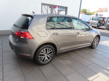 Volkswagen Golf - 4