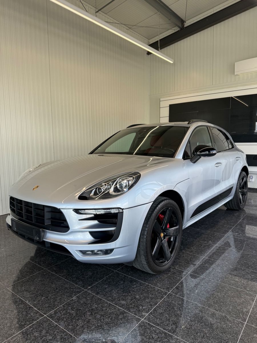 PORSCHE Macan Turbo