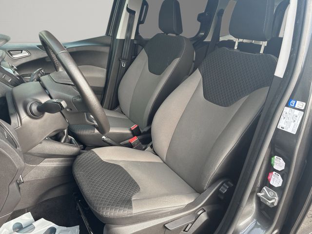 Ford Tourneo Courier 1.5 TDCI Titanium Temp+Navi+Klim