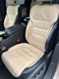 Volkswagen Touareg - 6