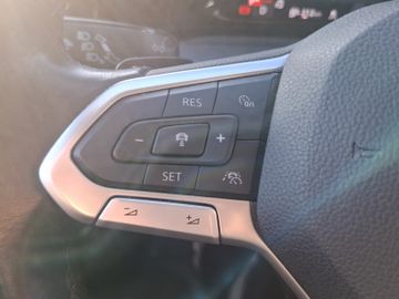 Volkswagen Golf VIII 1.4 Style KeyLess+LED+Massage+Navi+SHZ