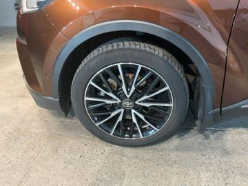 Toyota C-HR - 11