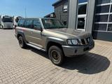 Nissan Patrol Y61 Super Safari 4.8L / 7 Sitze - Nissan Patrol: 4.4