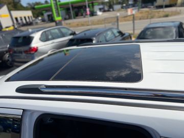 Jeep Grand Cherokee - 12