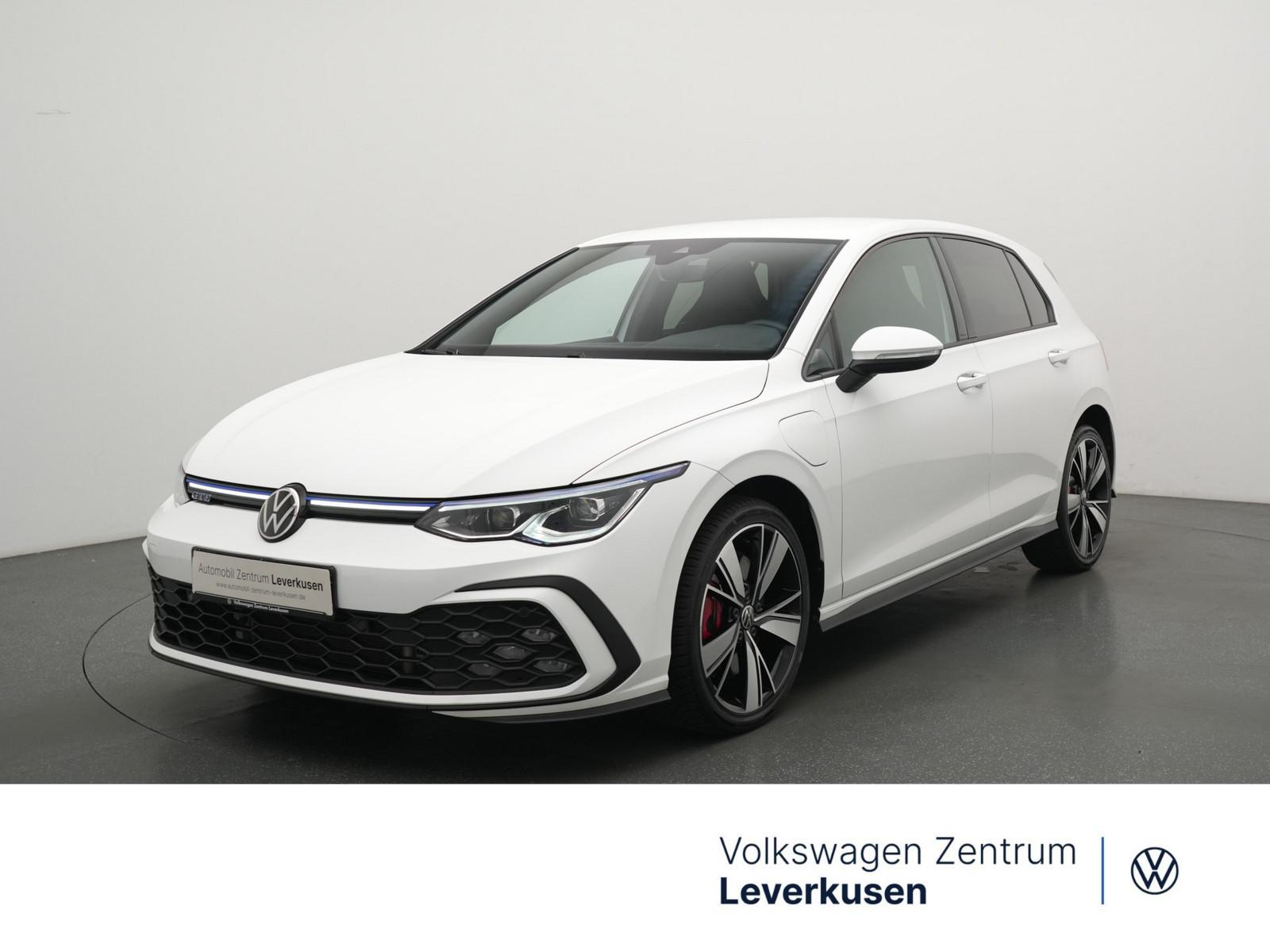 Volkswagen Golf VIII GTE DSG CARPLAY ACC VIRT SHZ MATRIX