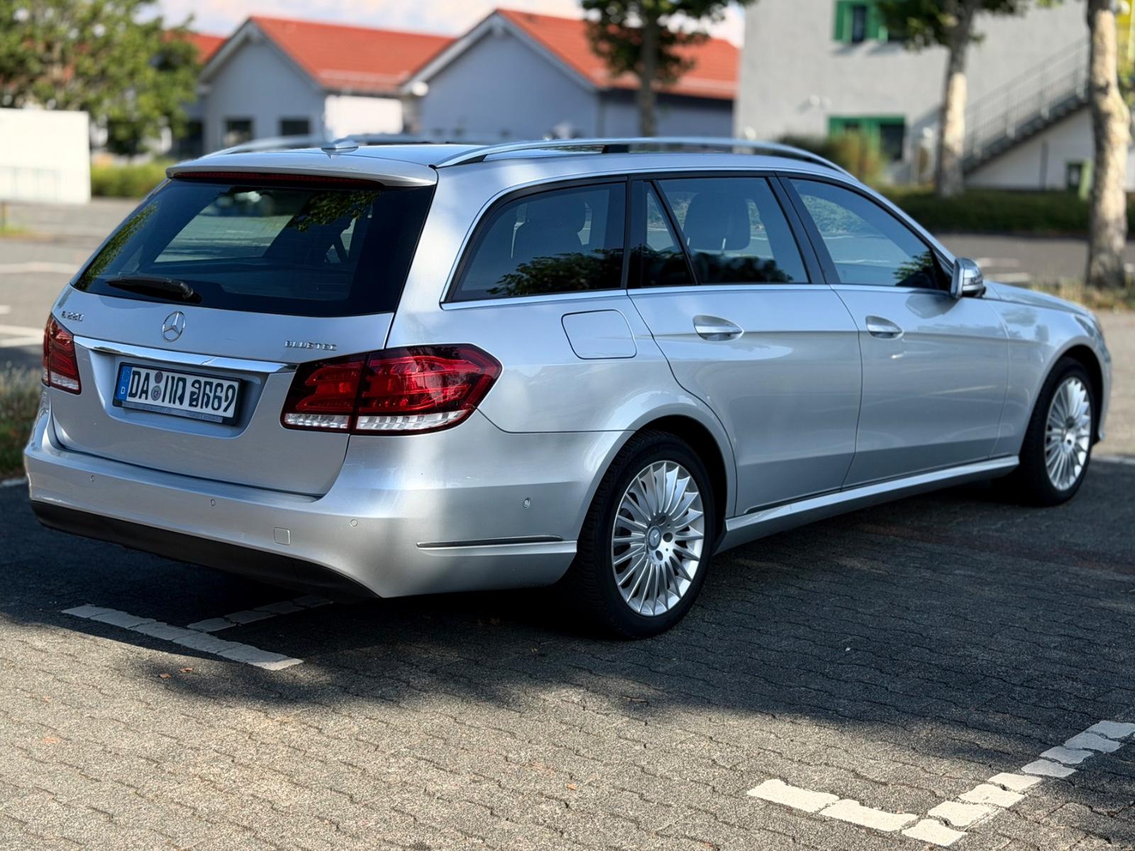 Mercedes-Benz E 220 BlueTEC T Automatik