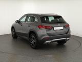 Mercedes-Benz GLA 200 Progressive LED Navi Leder DAB Totwinkel - Mercedes-Benz GLA 200 mit Benzin-Antrieb: Automatik