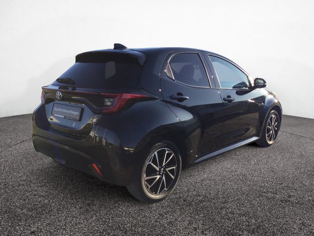 Yaris 1.5 Style KLIMA SHZ RÜCKFAHRKAMERA ACC LED