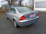 Ford Focus 1.6 Ghia,Tüv Neu - Ford Focus aus 2003: Ghia