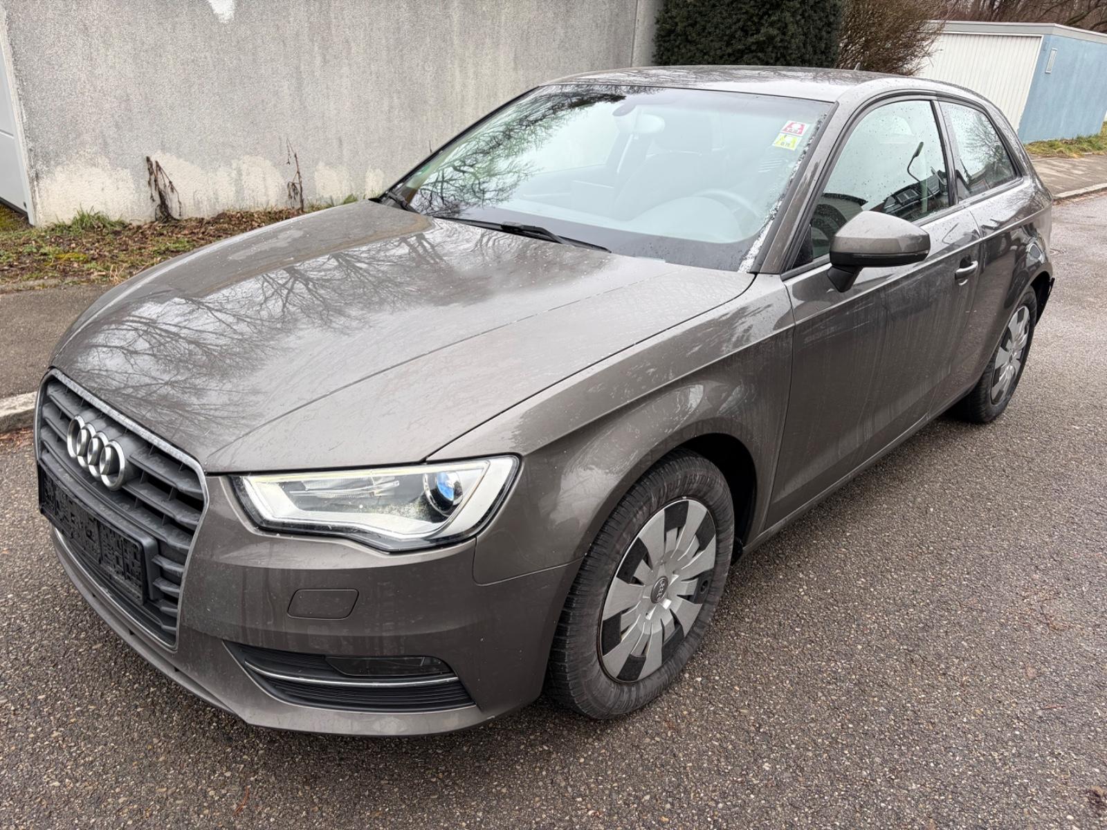 Audi A3 1.4 TFSI Ambiente SHZ XENON PDC Scheckheft