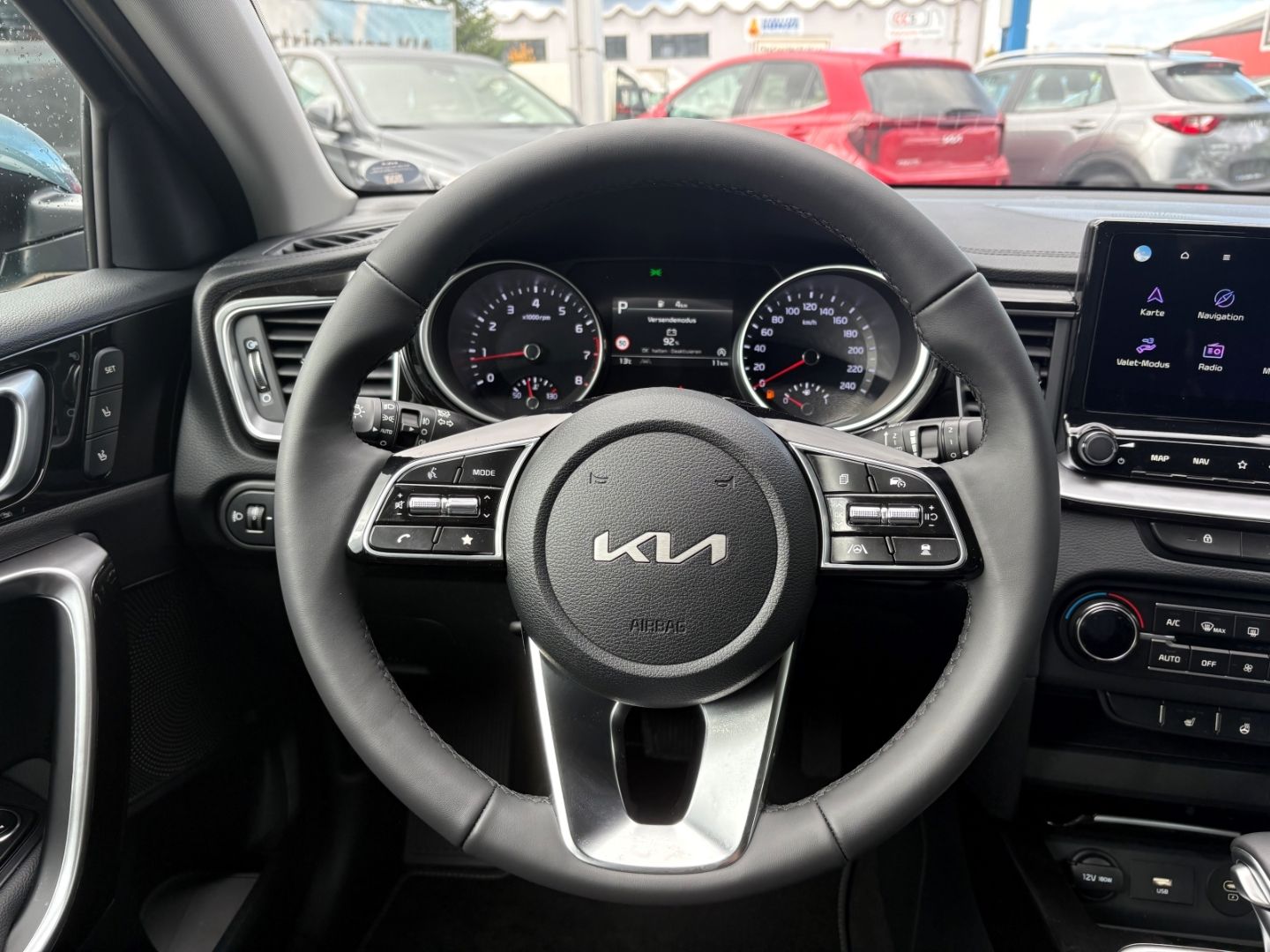 Fahrzeugabbildung Kia Ceed_sw Spirit SpurHalAss P1 P4 P5 El. Panodach