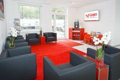 showroom-image-top