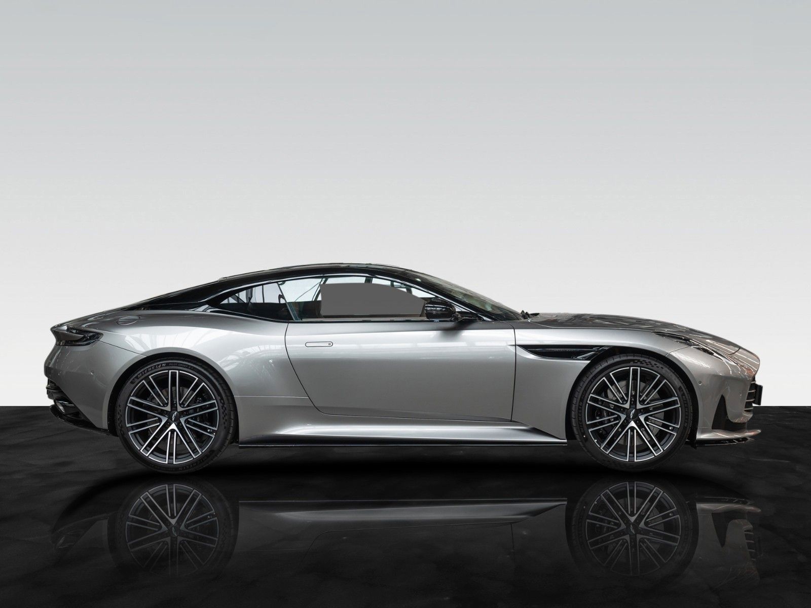 Aston Martin DB12 | Aluminite Silver | Leder Copper Tan imagem 2