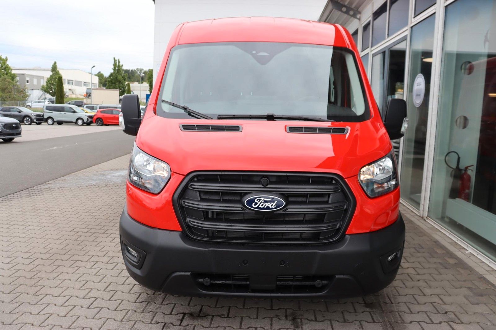 Ford Transit 2.0 EcoBlue DOPPELKABINE 350 L3/H2 imagem 3