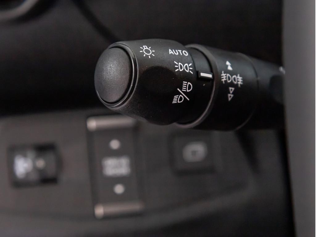 Peugeot PARTNER M Benzin 110 Worksite KLIMA PDC SHZ LED