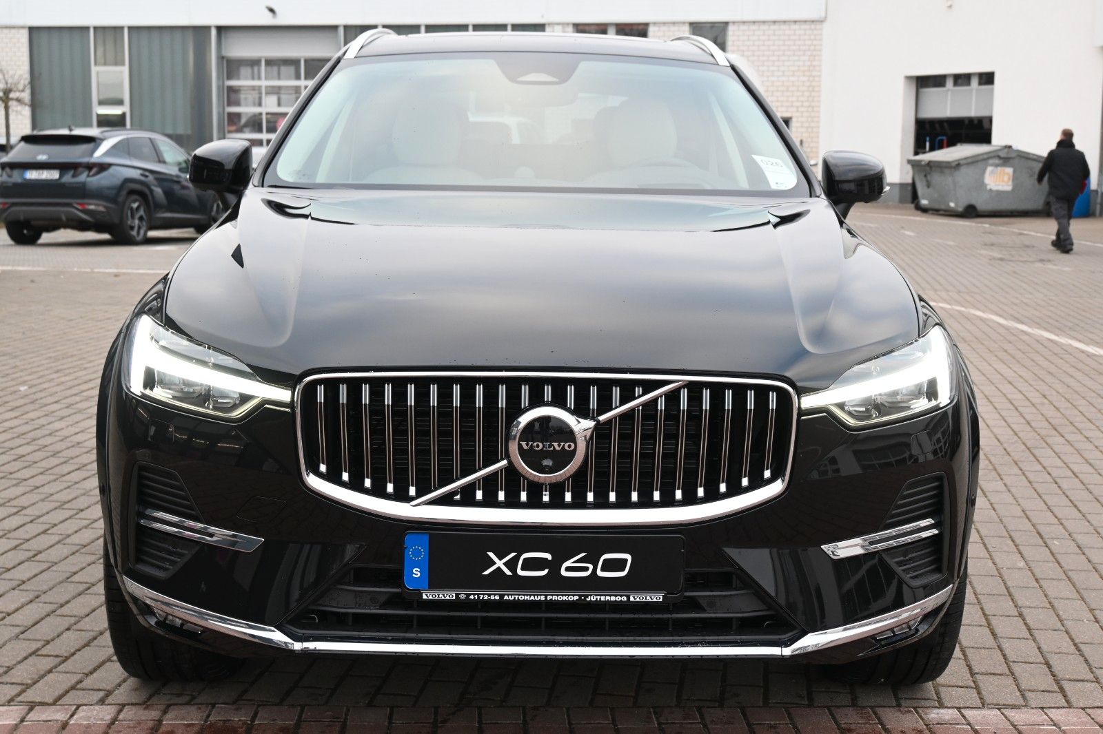 Fahrzeugabbildung Volvo XC60 B5 D AWD Ultimate Bright*STDHZG*360°*LUFT*