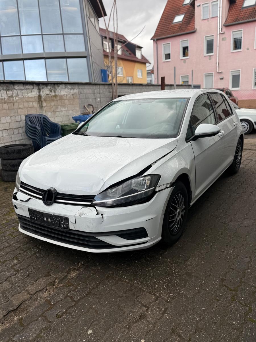 Volkswagen Golf VII Lim. Trendline BMT/Start-Stopp