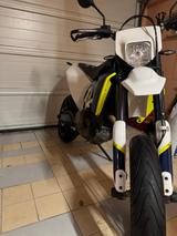 Husqvarna 701 - HUSQVARNA SUPER MOTO
