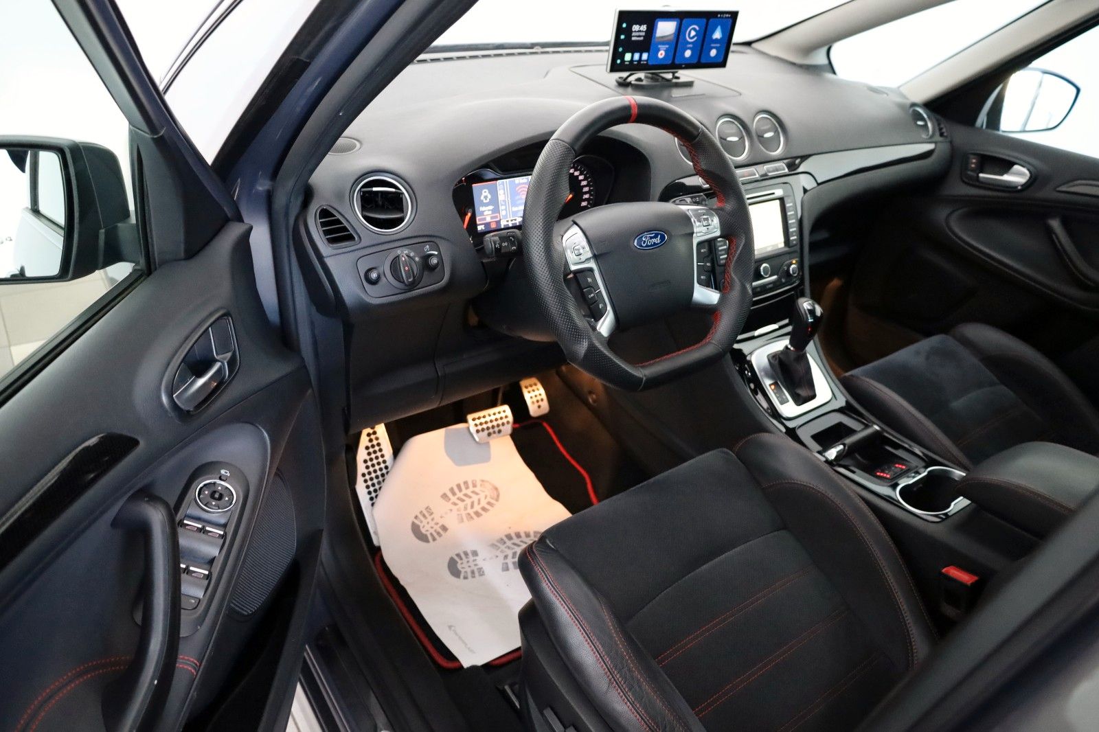 Fahrzeugabbildung Ford S-MAX Titanium S T.Leder,Navi,Xenon,Panorama,SH