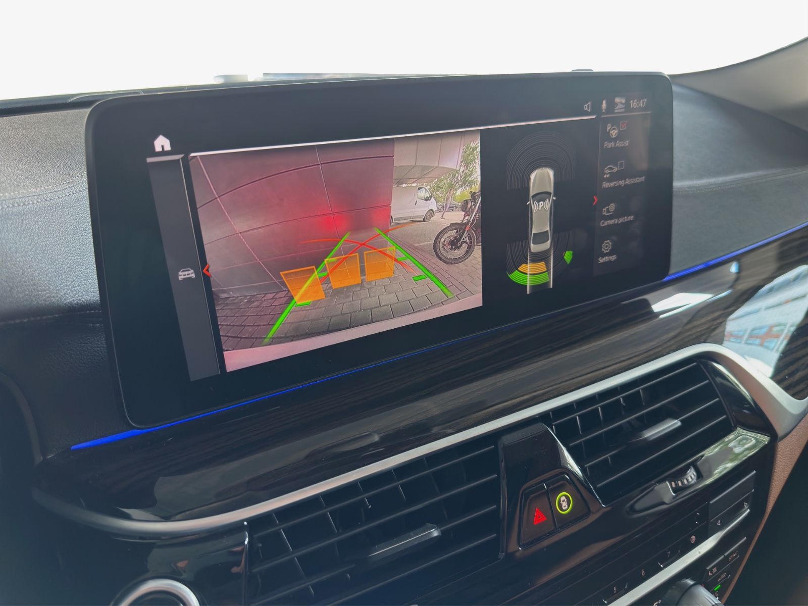 BMW 530d Luxury Line°LASER°ACC°HUD°PANO°KOMFORTSITZ° foto 11