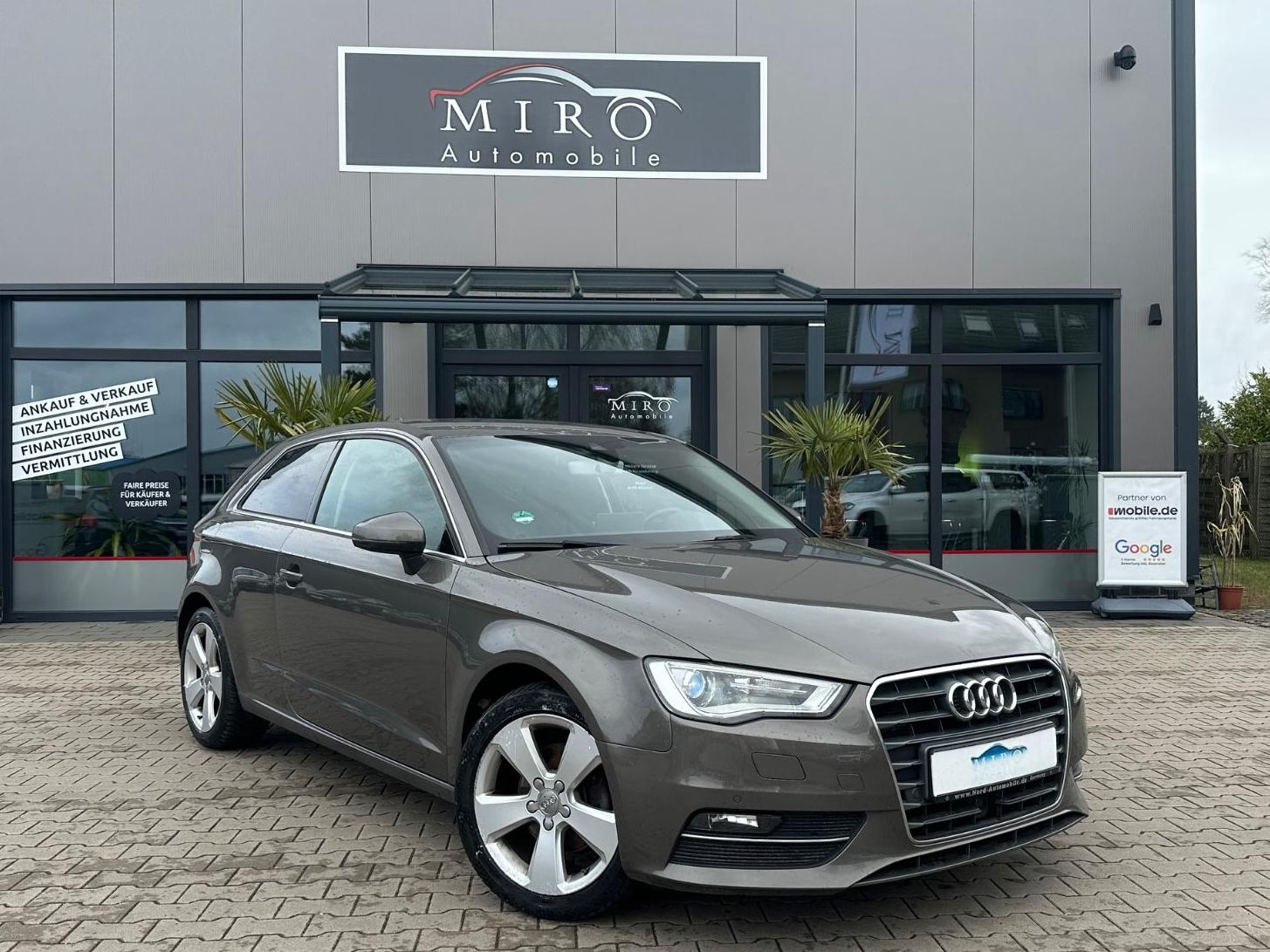 Audi A3 1.6 TDI S tronic Ambiente*Navi