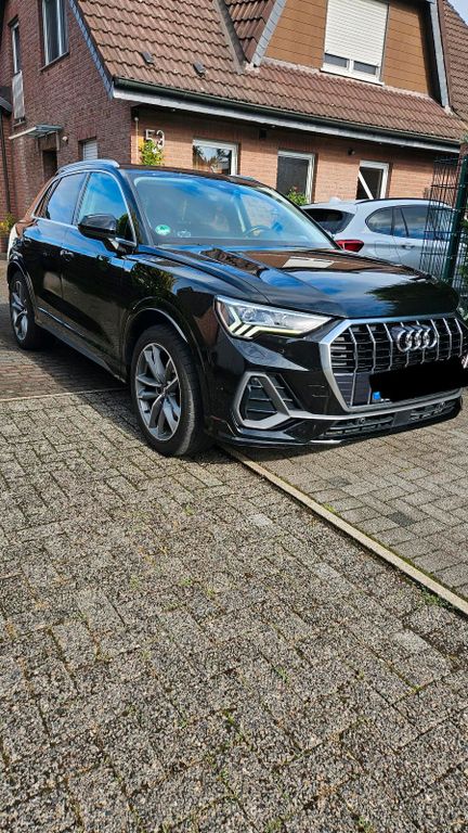 Image of Audi Q3