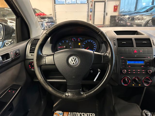 MYAUTOCENTER – Gebraucht- und Jahreswagen mit Werkstattservice in Pfaffenhofen Volkswagen Polo IV Comfortline *TÜV NEU*KLIMA*ELEKTR.FENSTE