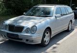 Mercedes-Benz E 430 T 4MATIC AVANTGARDE S210 1Hd Scheck 7Sitze - Mercedes-Benz E 430 mit Benzin-Antrieb