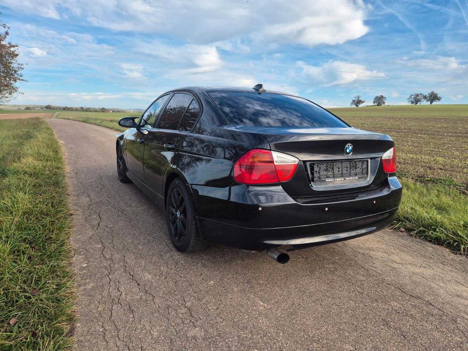 BMW 318i -E90 Xenon Navi Klima Tüv 11.2027