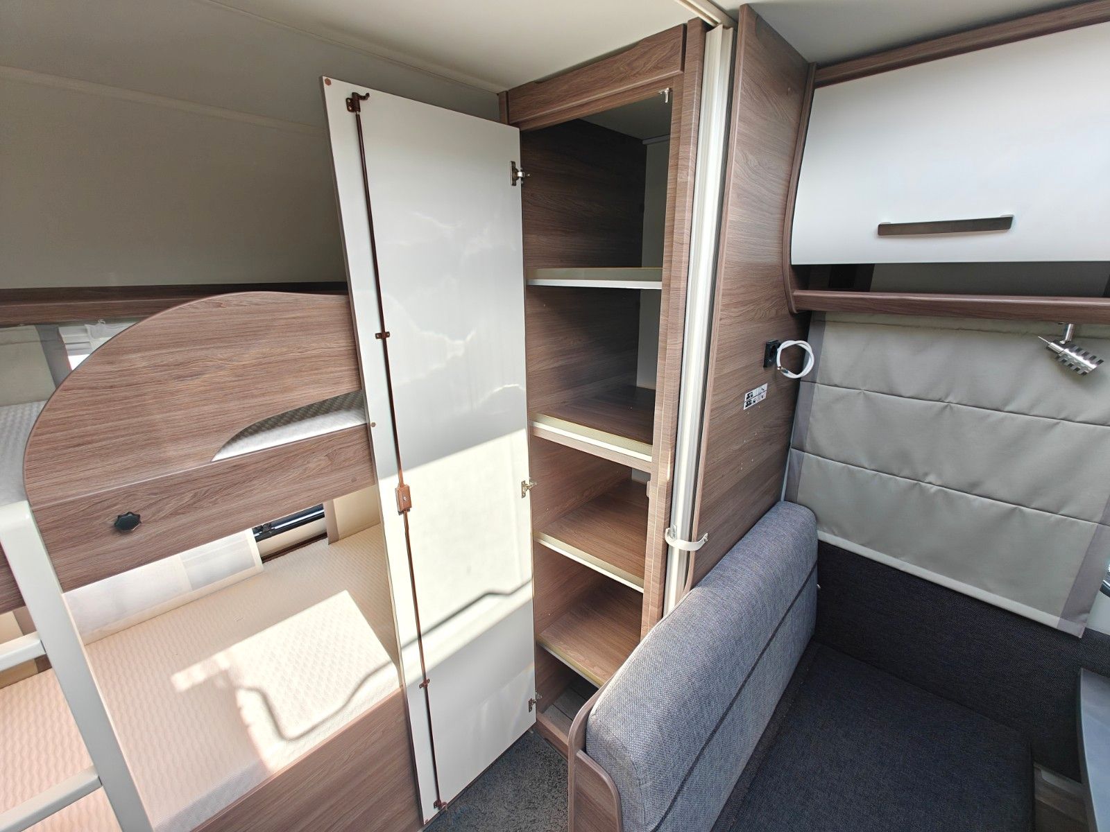 Fahrzeugabbildung Knaus Sport 540 FDK Silver Selection - Mover teilautom