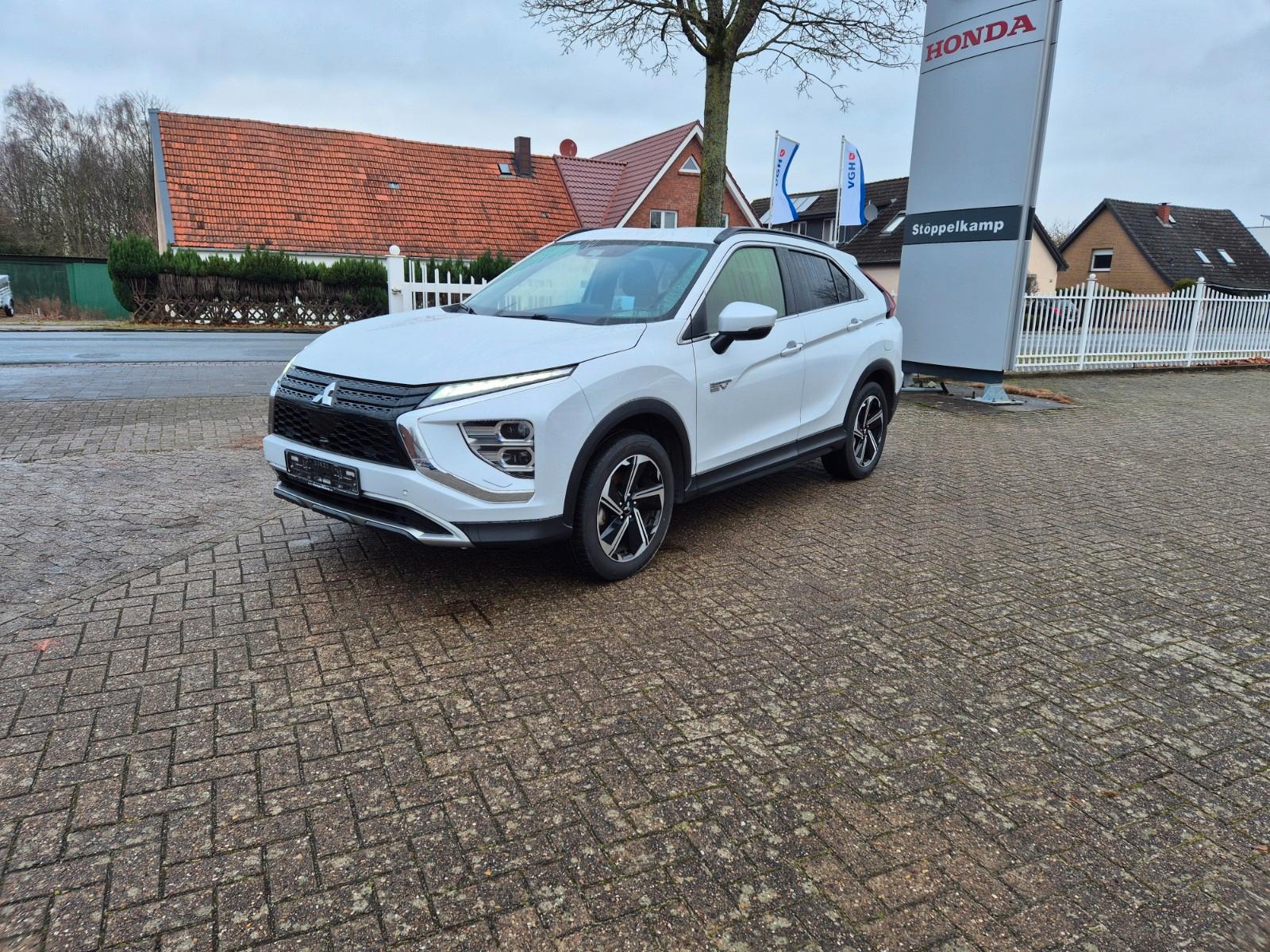Mitsubishi Eclipse Cross Plug-in Hybrid 4WD Plus