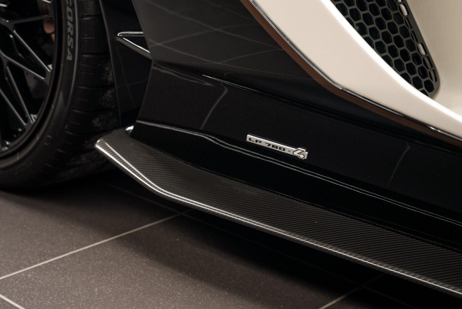 Fahrzeugabbildung Lamborghini Aventador Ultimae/KAMERA/CARBON/GARANTIE 05/27