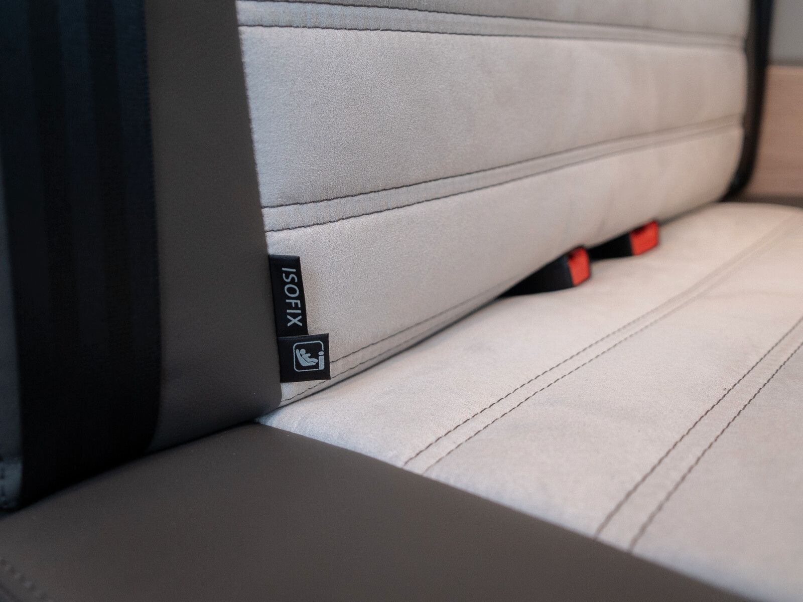 Fahrzeugabbildung Sunlight Cliff X 600