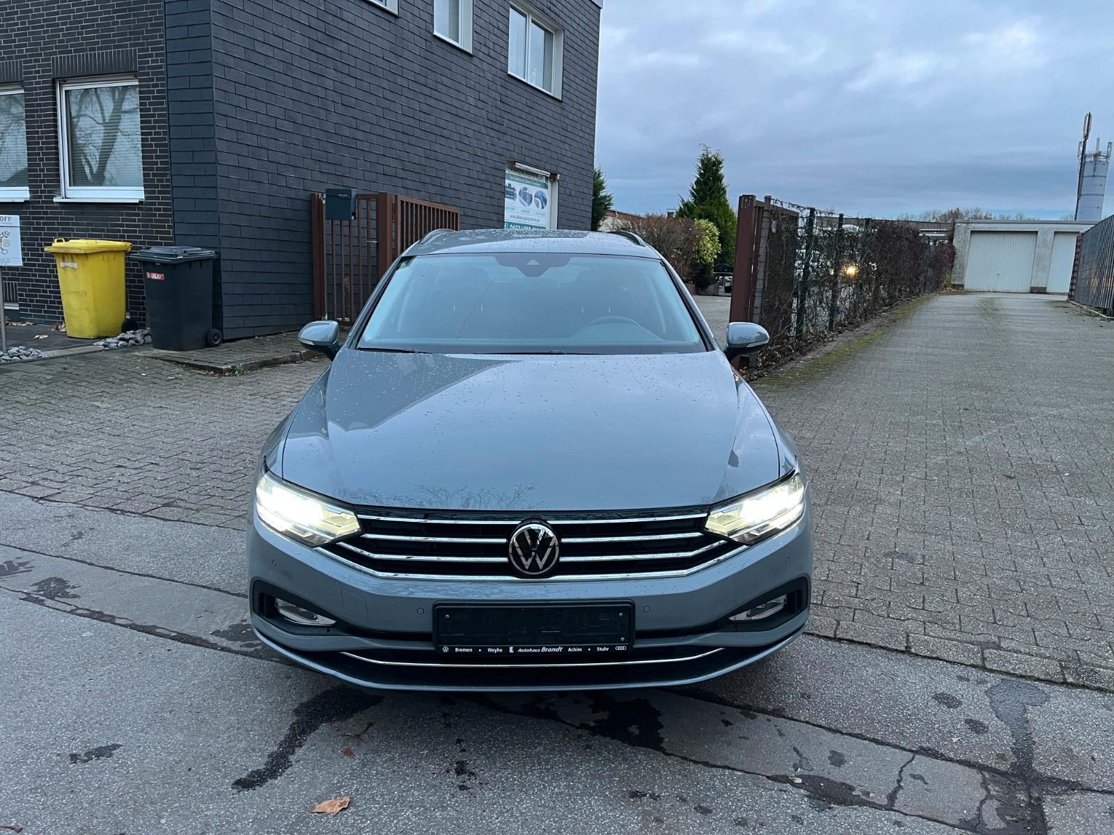Volkswagen Passat Variant Business *SHZ*VRT*NAVI*TÜV NEU