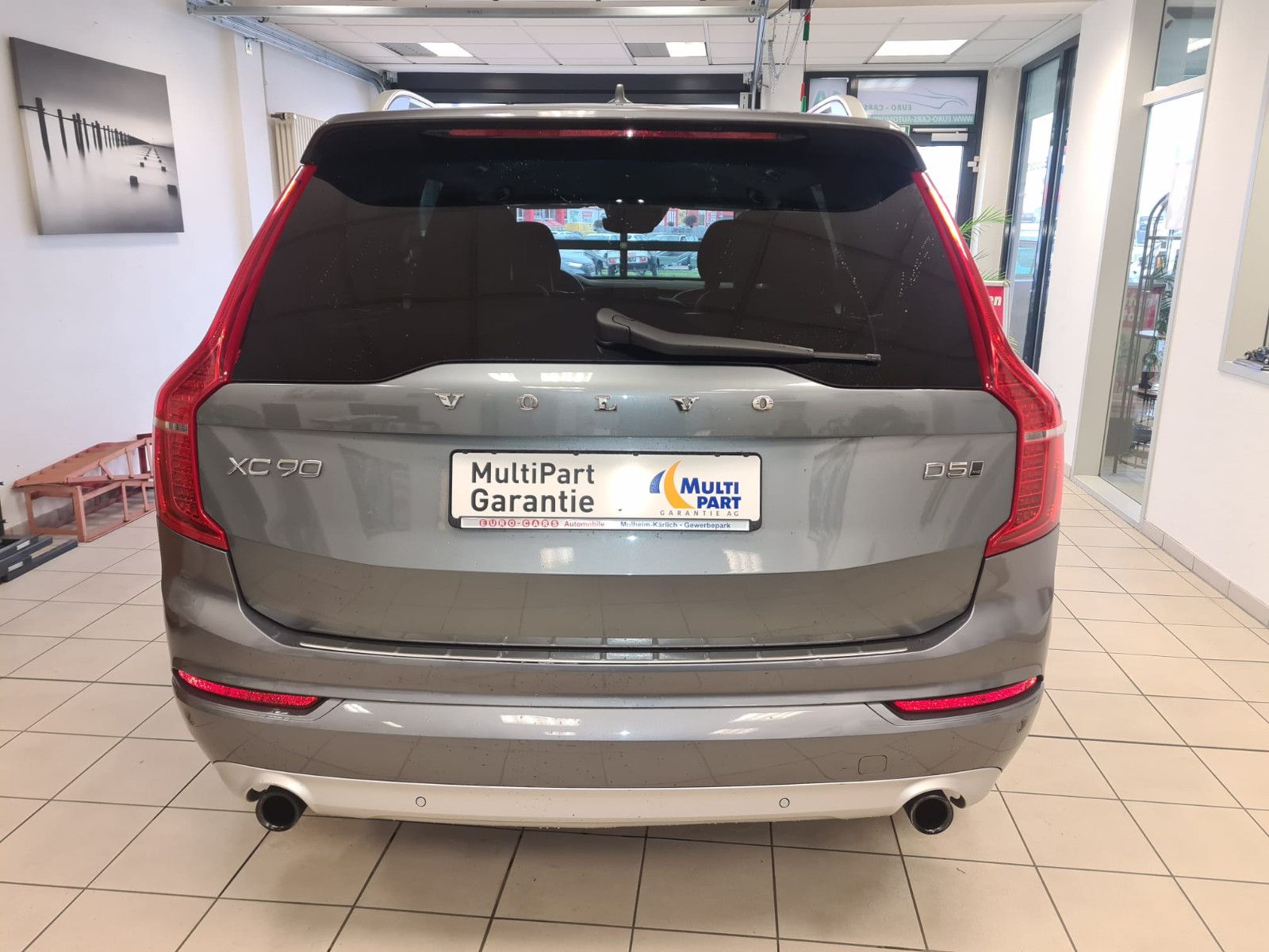 Fahrzeugabbildung Volvo XC90 Momentum AWD / LEDER / LED / NAVI /AHK 2,7t