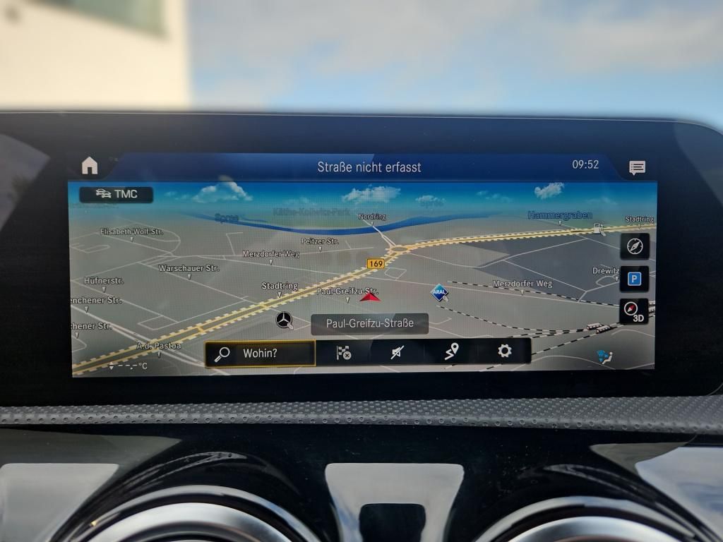 Fahrzeugabbildung Mercedes-Benz CLA 200 SB AMG AHK Navi LED SHZ Ambiente 360°