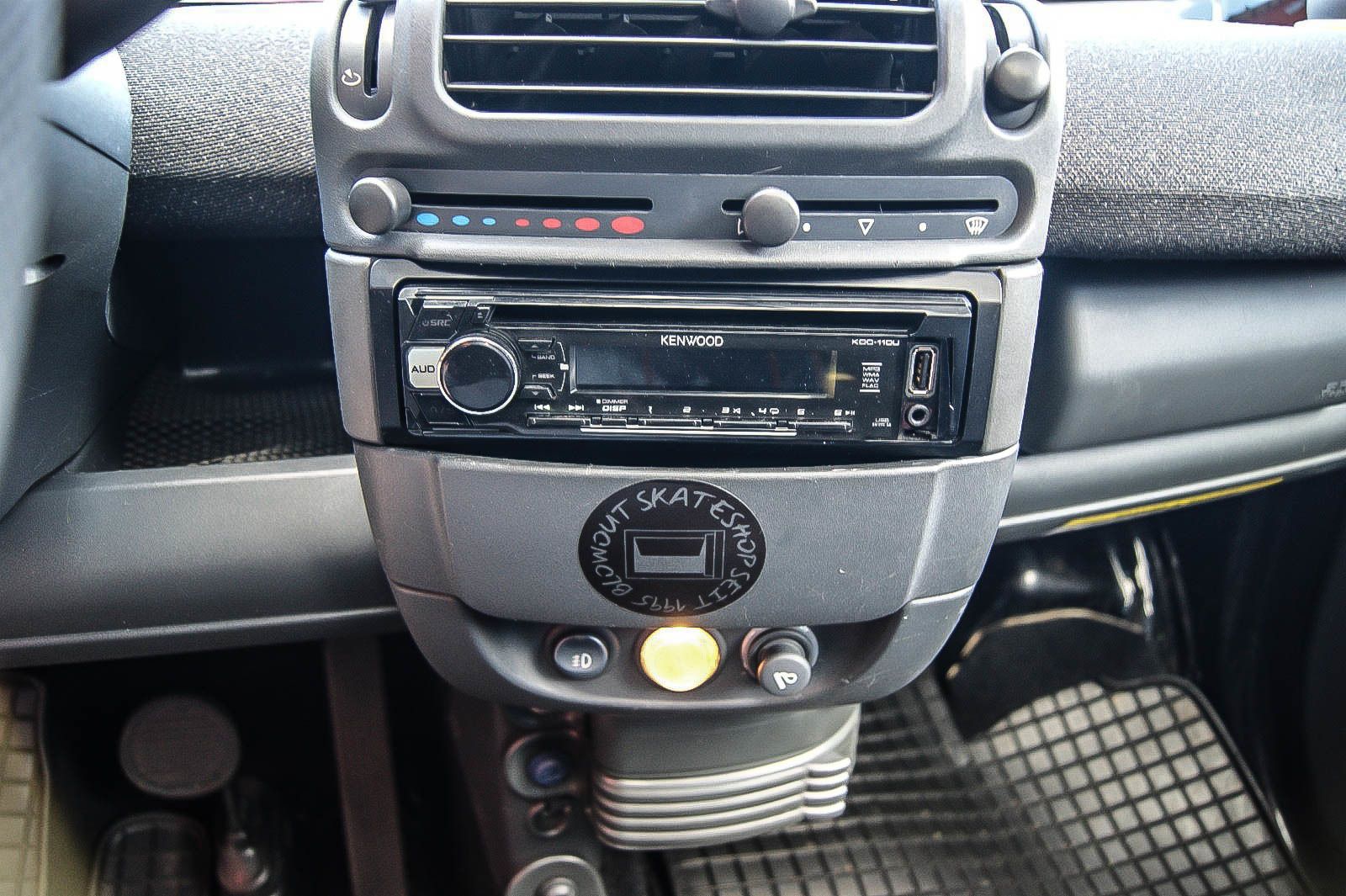 Fahrzeugabbildung Smart fortwo city-coupe Pulse KLIMAAUTOMATIK PANORAMA