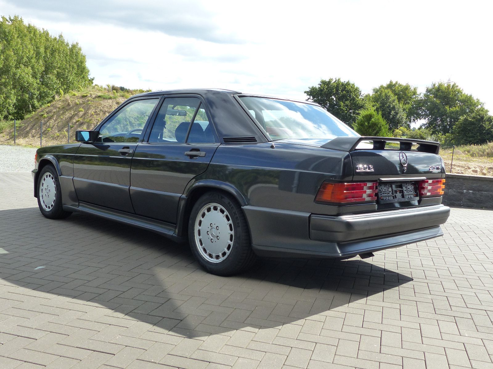 Fahrzeugabbildung Mercedes-Benz 190 E 2,3 16 V * 1.Hand* Erstlack*