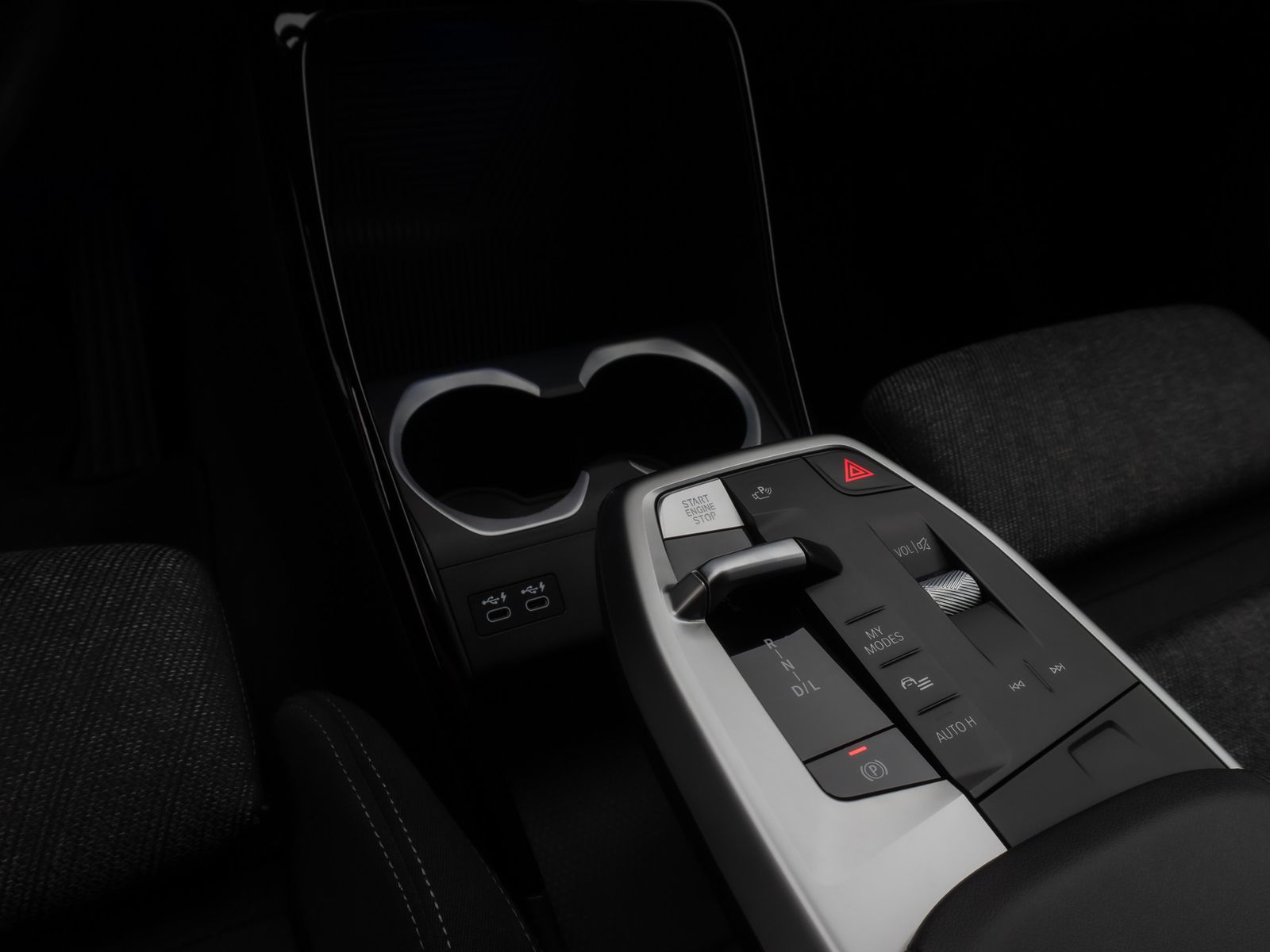 Fahrzeugabbildung BMW X1 sD18d  Kamera DAB Fernlichtassist Sport LED