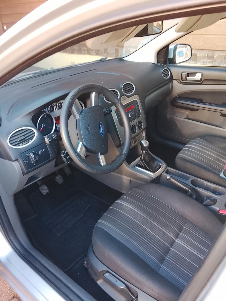 Ford Focus 2010 — engine 1.560 cm³, 109 HP (80kW)