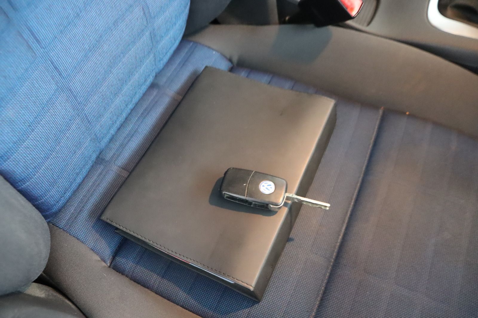 Fahrzeugabbildung Volkswagen Golf V 2.0 TDI DSG Tour HU 04.2028