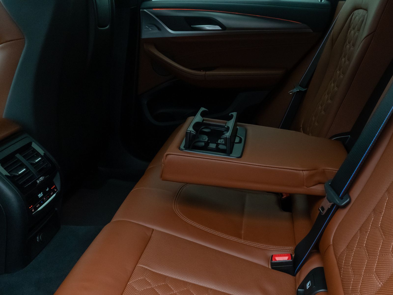 Fahrzeugabbildung BMW X3 M Competition HUD 360°H/K DAB Alarm AHK Komfo