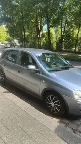 Opel Corsa 1.2 - Opel Corsa aus 2005 mit Benzin-Antrieb: Kleinwagen, 1.2