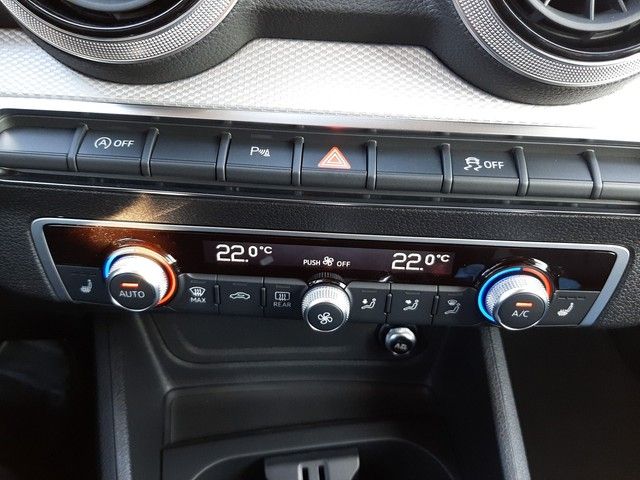 Fahrzeugabbildung Audi Q2 advanced 35TFSI S-tronic AHK Navi Kamera