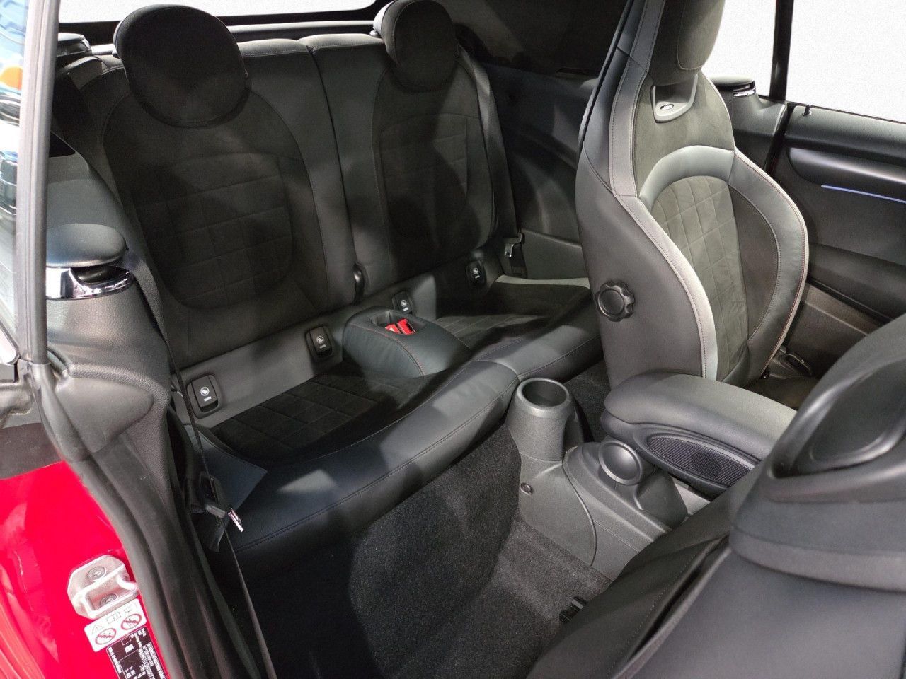 MINI John Cooper Works Cabrio - Bild 11