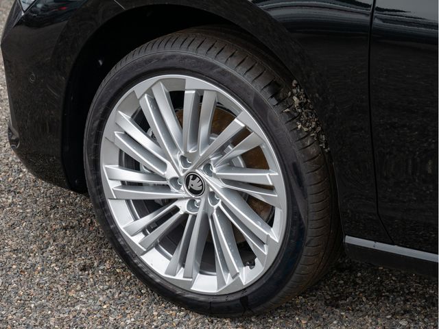 Foto Nummer 5: SKODA Superb