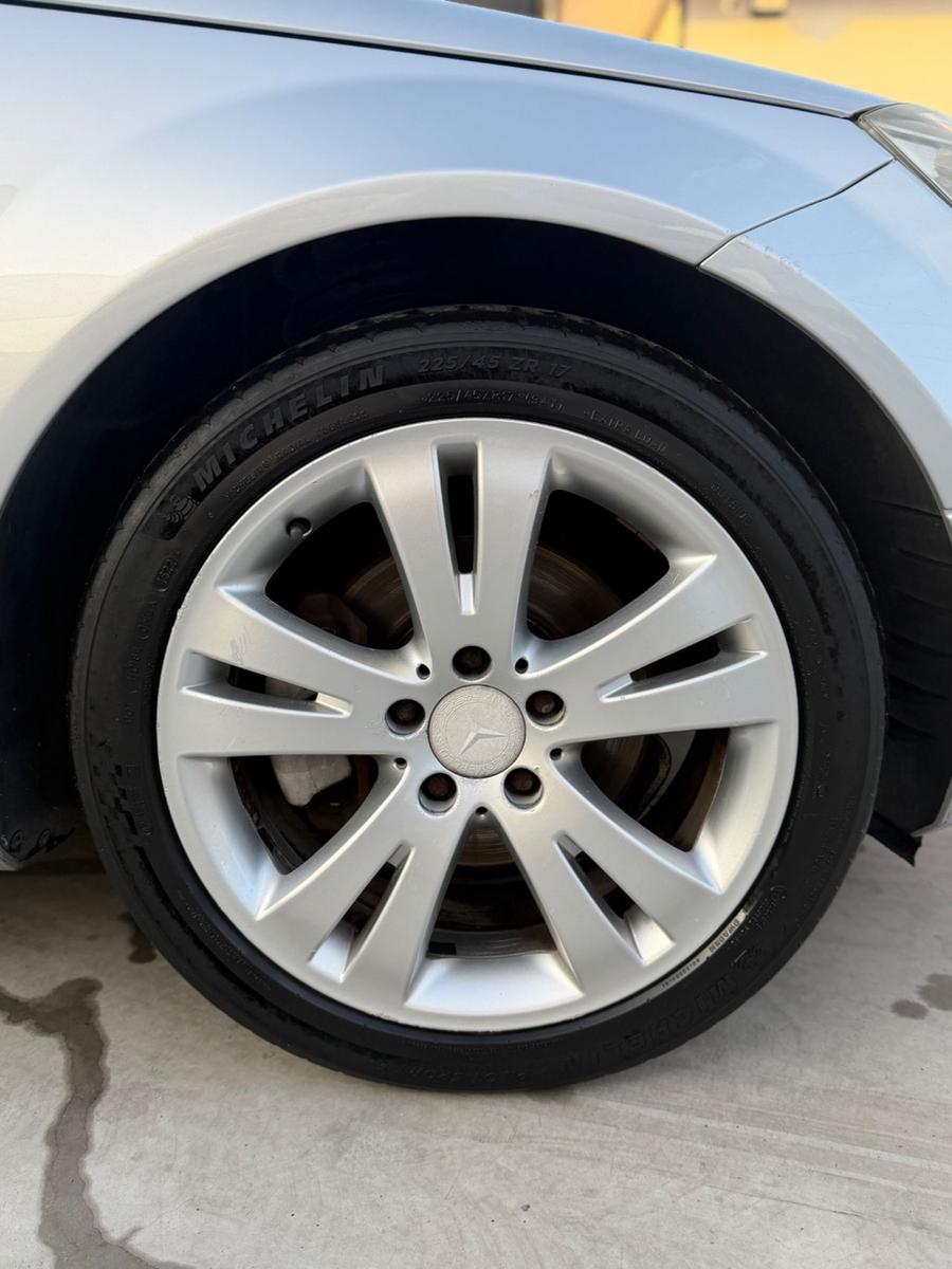 Mercedes-Benz C220 2011 — photo 8