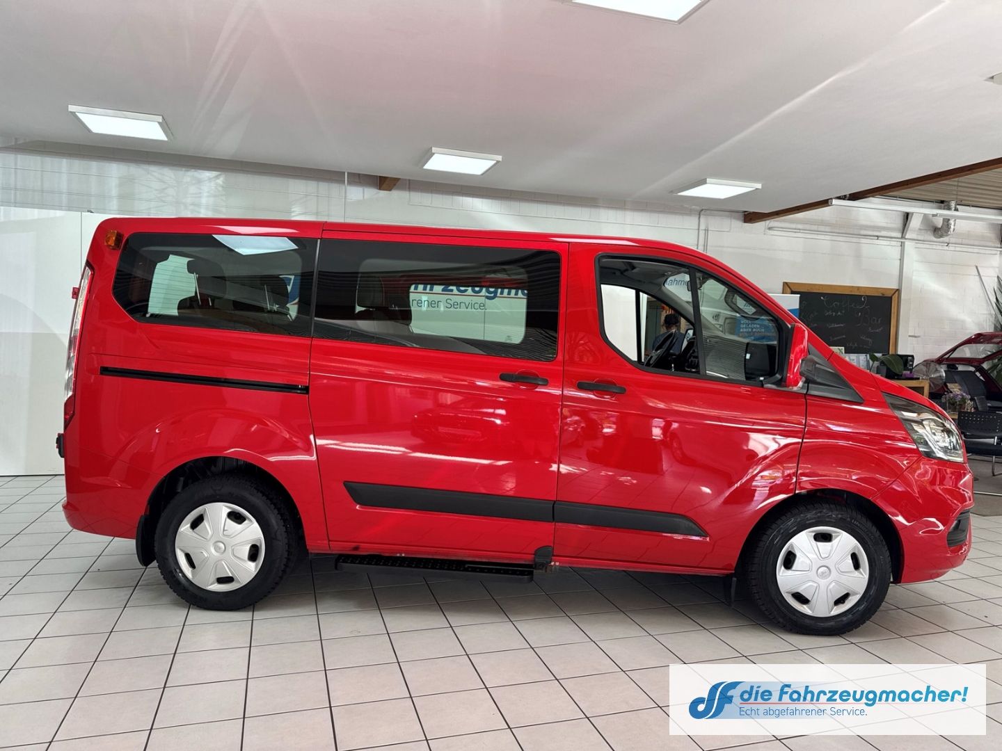 Fahrzeugabbildung Ford Transit Custom Tourneo 320 L1 Trend 2.0 TDCi EU6