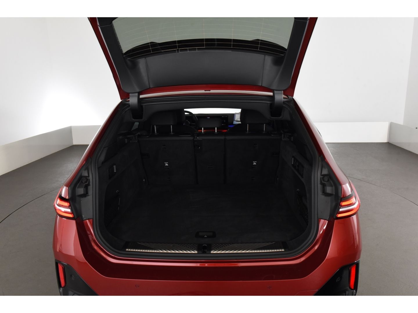 BMW i5 xDrive 40 M Sport Anhängerkupplung Bowers & W foto 15