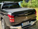 Mitsubishi L200 2.4 DI-D Doppelkabine-4WD-Top Ausstattung - Mitsubishi L200 von privat